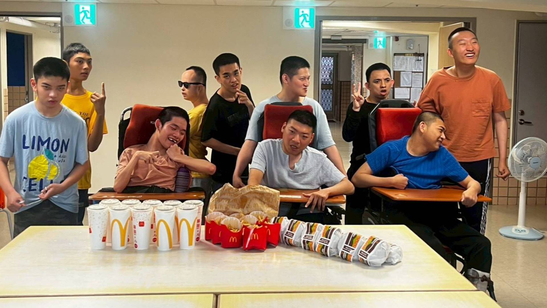 慶祝兒童節吃麥當勞