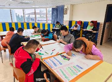 【拿起畫筆，繪出屬於我們的多彩世界】